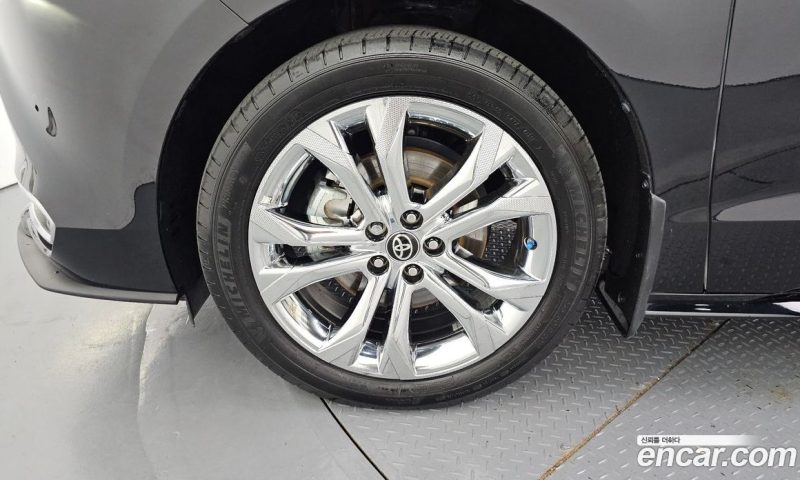 Toyota Sienna 2.5 Hybrid 2WD