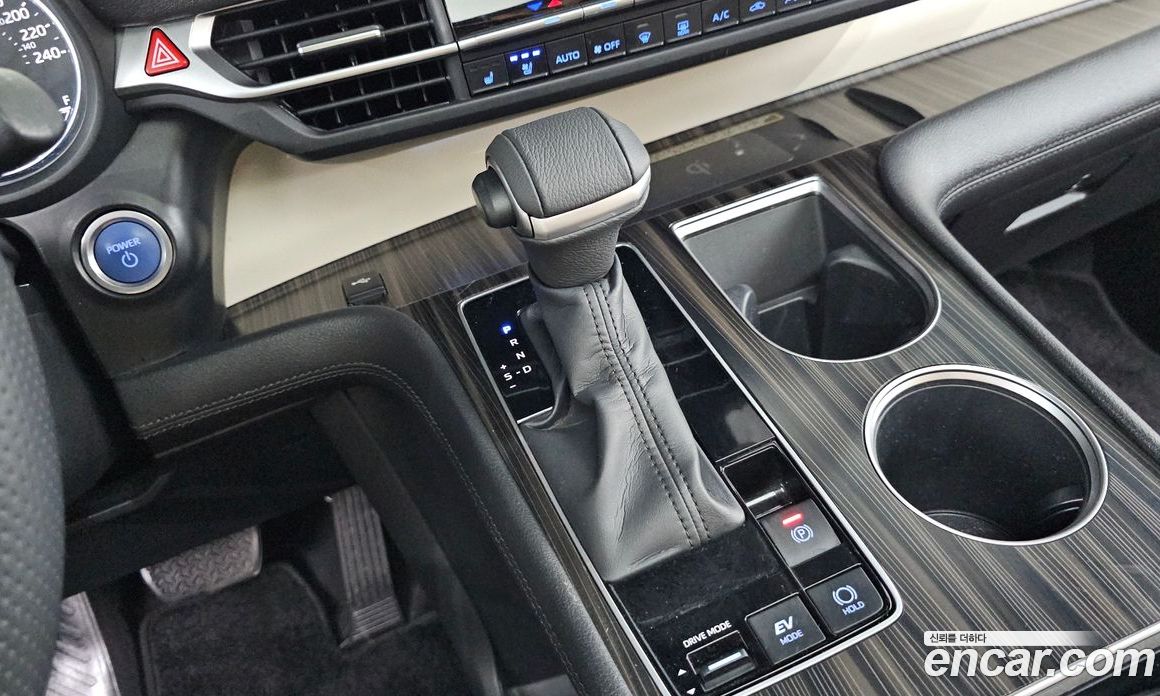 Toyota Sienna 2.5 Hybrid 2WD