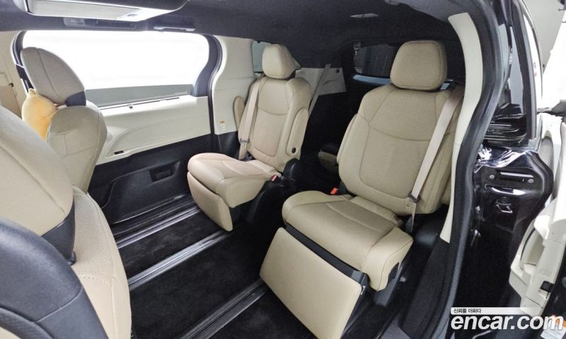 Toyota Sienna 2.5 Hybrid 2WD