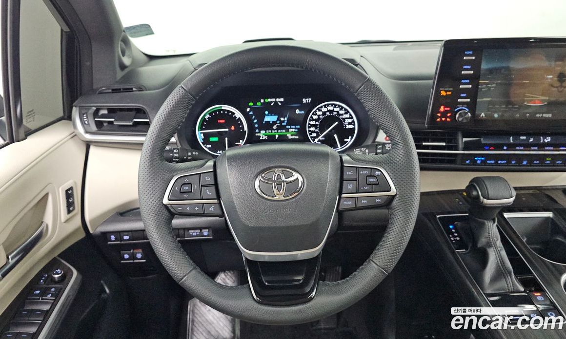 Toyota Sienna 2.5 Hybrid 2WD