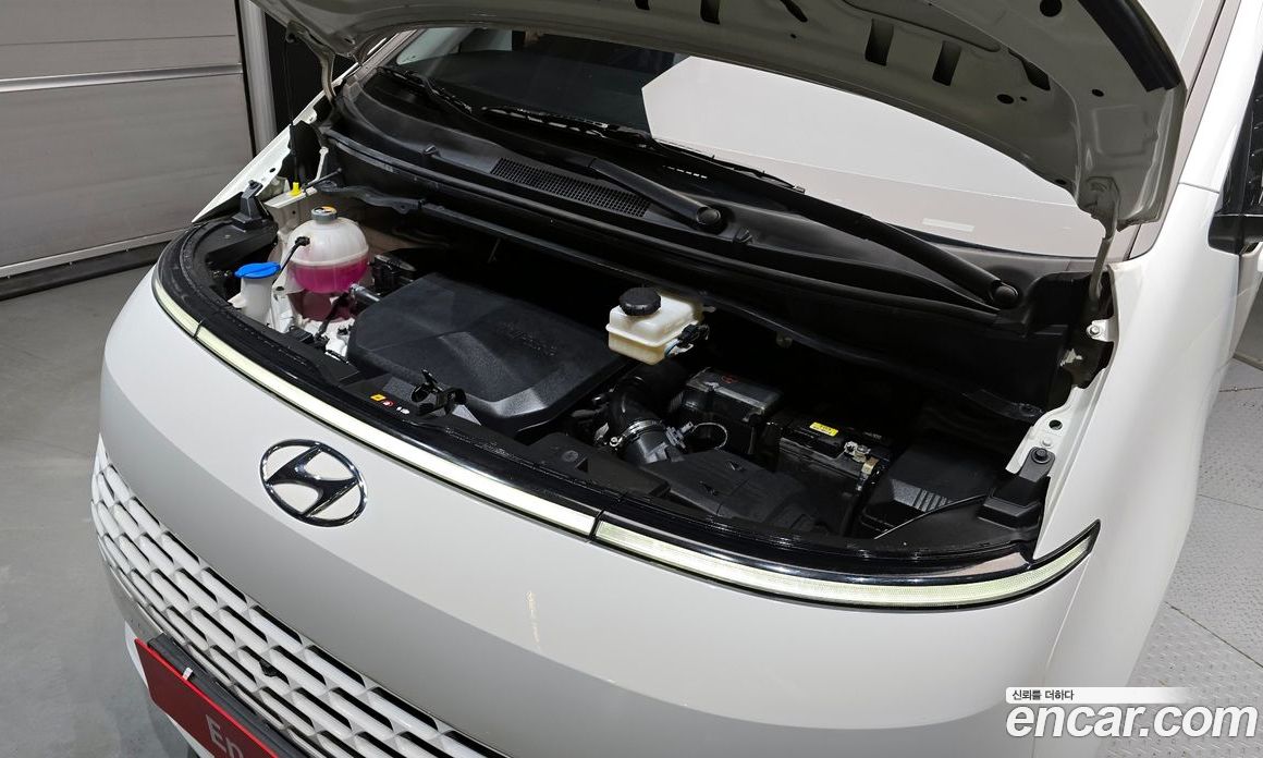 Hyundai Staria Cargo 3-Seater