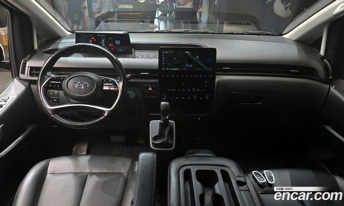 Hyundai Staria Cargo 3-Seater