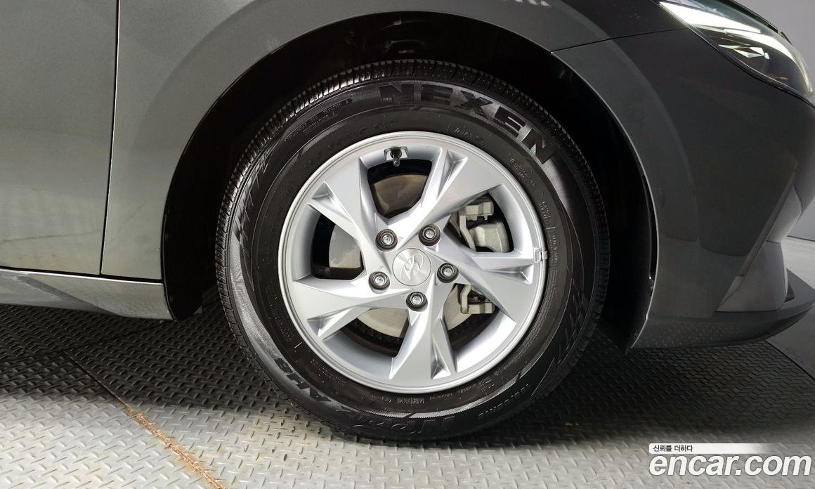 Hyundai Avante 1.6