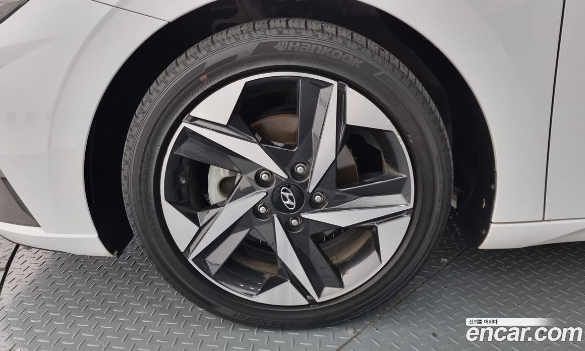 Hyundai Avante 1.6