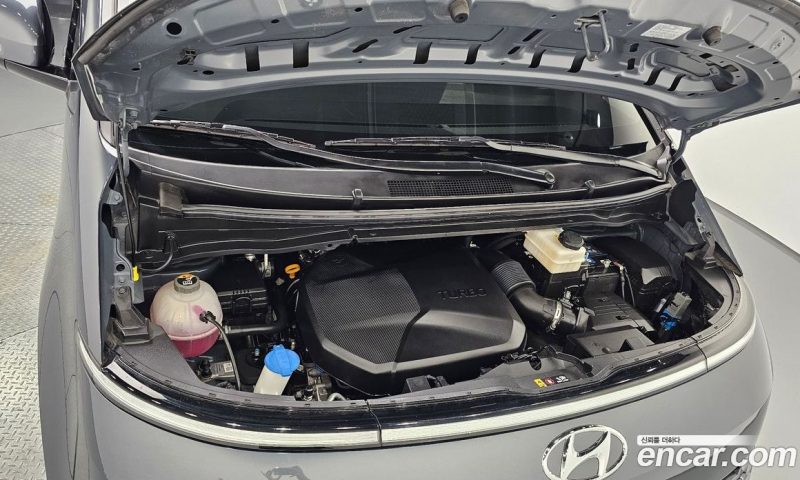 Hyundai Staria Cargo 5-Seater