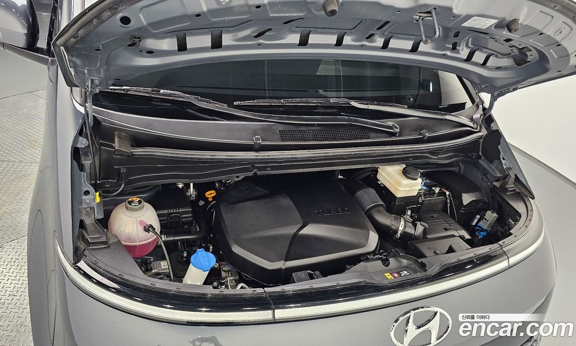 Hyundai Staria Cargo 5-Seater