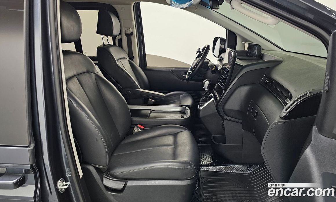 Hyundai Staria Cargo 5-Seater