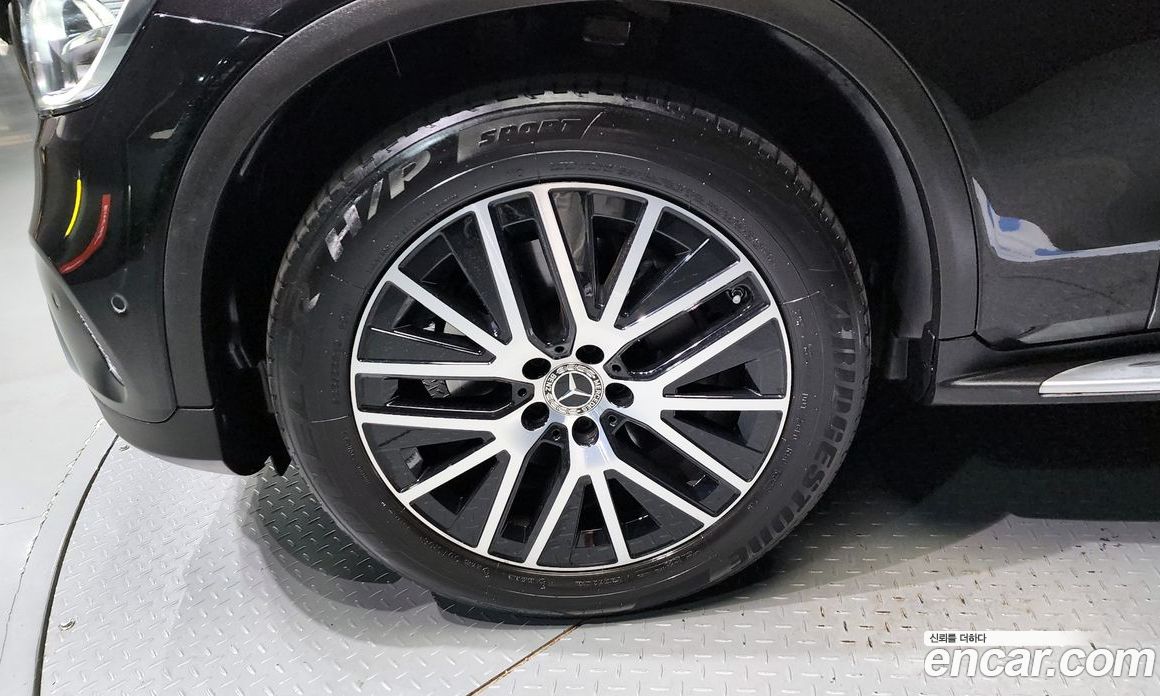 Mercedes Benz GLC-Class GLC220 D 4MATIC