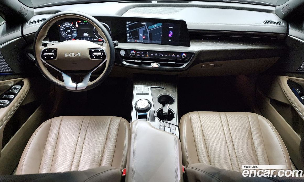 Kia K8 2.5 Gasoline 2WD