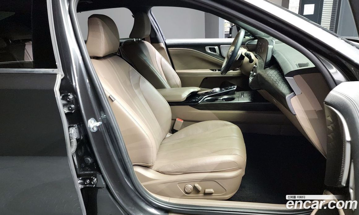 Kia K8 2.5 Gasoline 2WD