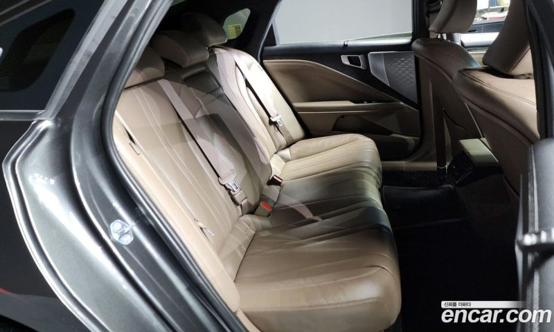 Kia K8 2.5 Gasoline 2WD