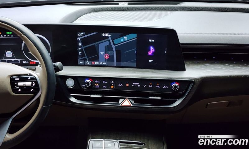Kia K8 2.5 Gasoline 2WD