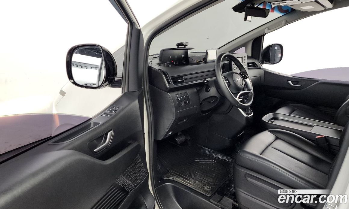 Hyundai Staria Cargo 5-Seater