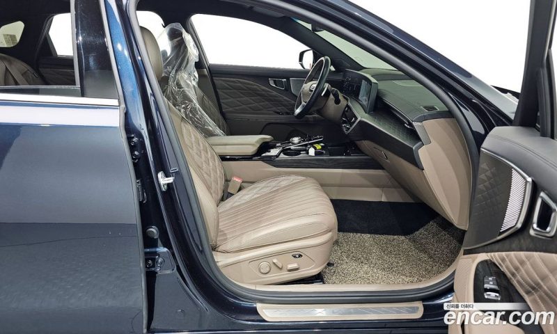 Kia K8 2.5 Gasoline 2WD