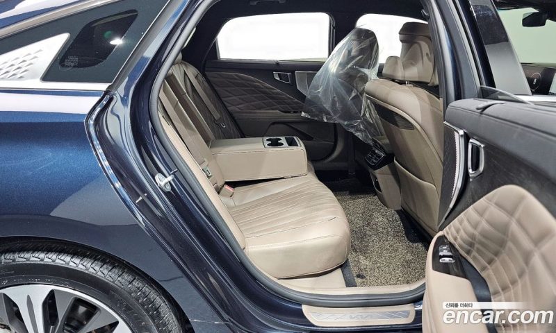 Kia K8 2.5 Gasoline 2WD