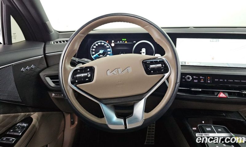 Kia K8 2.5 Gasoline 2WD