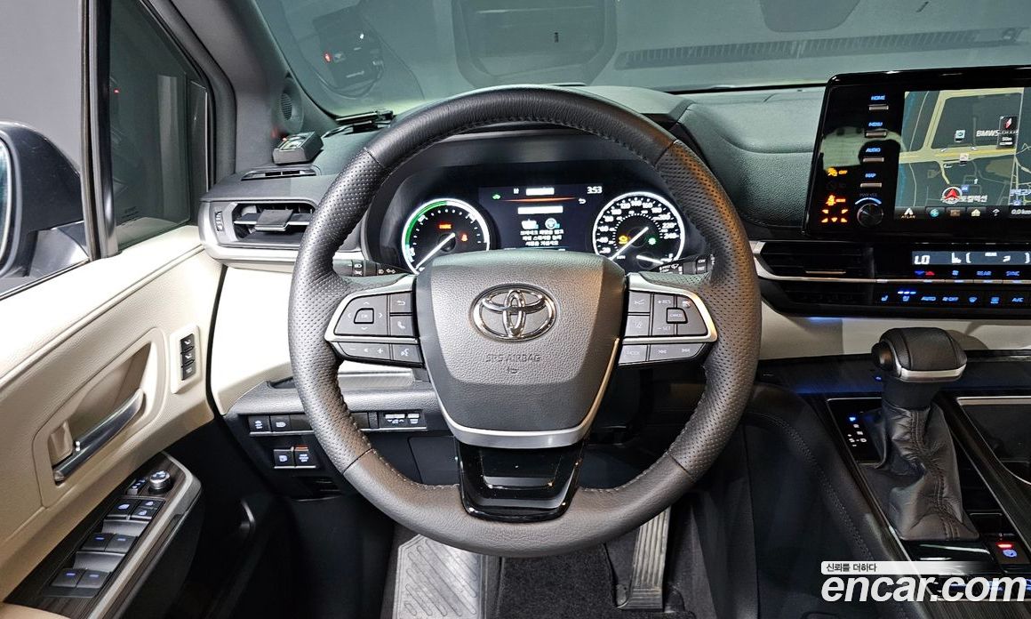 Toyota Sienna 2.5 Hybrid 2WD