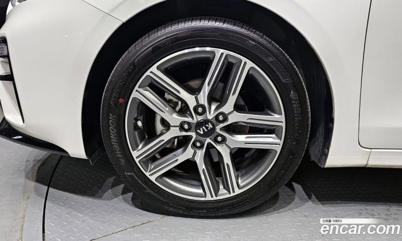 Kia K3 Signature