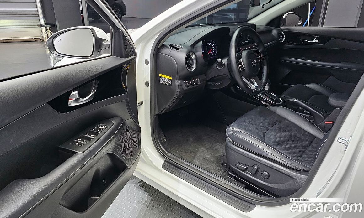 Kia K3 Signature