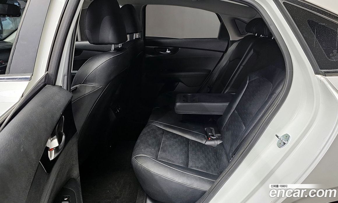 Kia K3 Signature