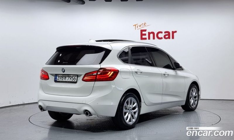BMW 2-Series Advantage