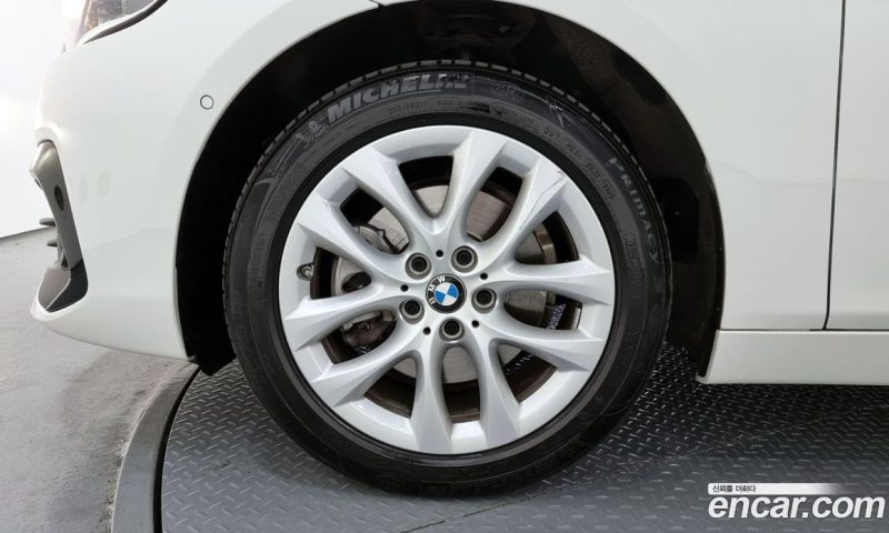 BMW 2-Series Advantage