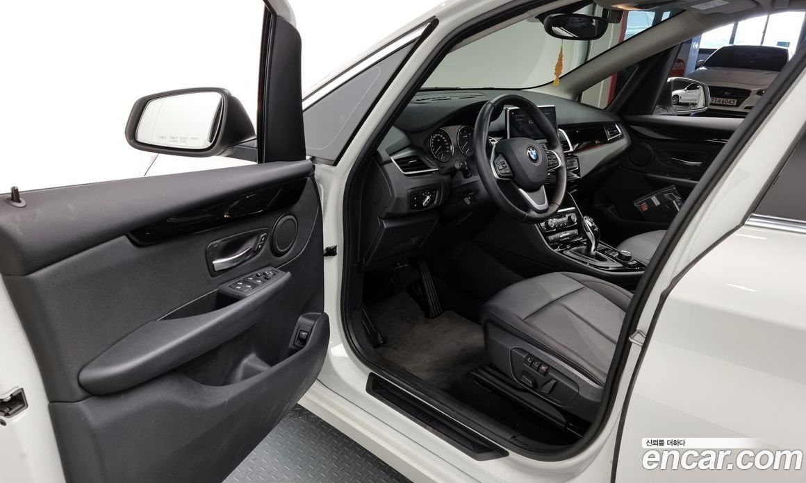 BMW 2-Series Advantage