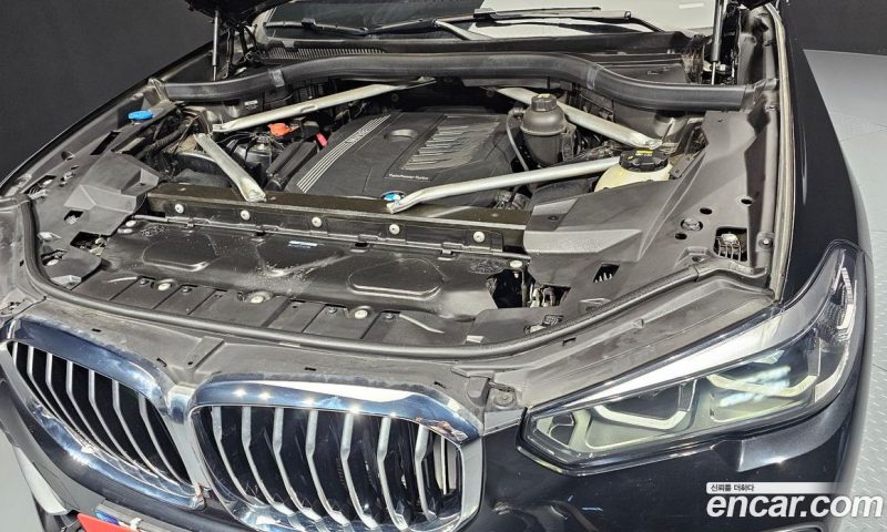 BMW X5 xDrive i40 xLine