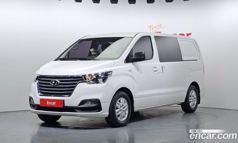 Hyundai Starex Van 5-Seater