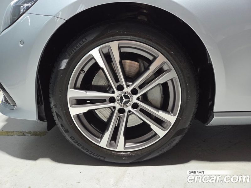 Mercedes Benz E-Class E350 4MATIC Avantgarde