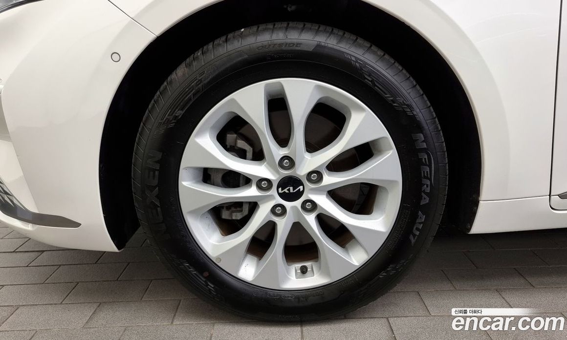 Kia K8 2.5 Gasoline 2WD