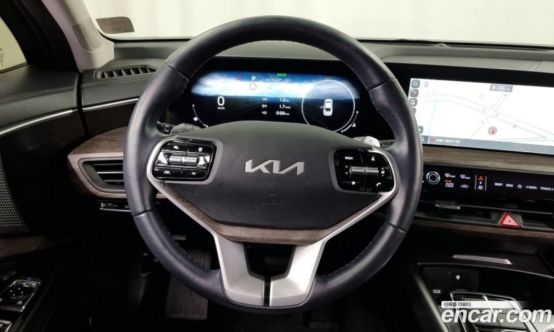 Kia K8 2.5 Gasoline 2WD
