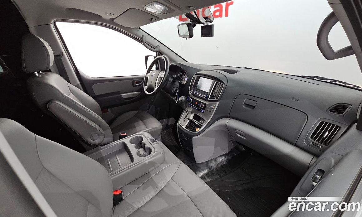 Hyundai Starex Van 3-Seater
