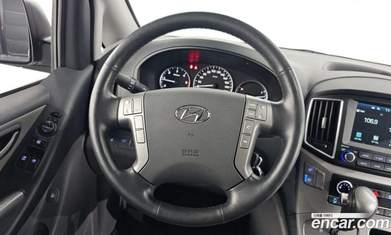 Hyundai Starex Van 3-Seater