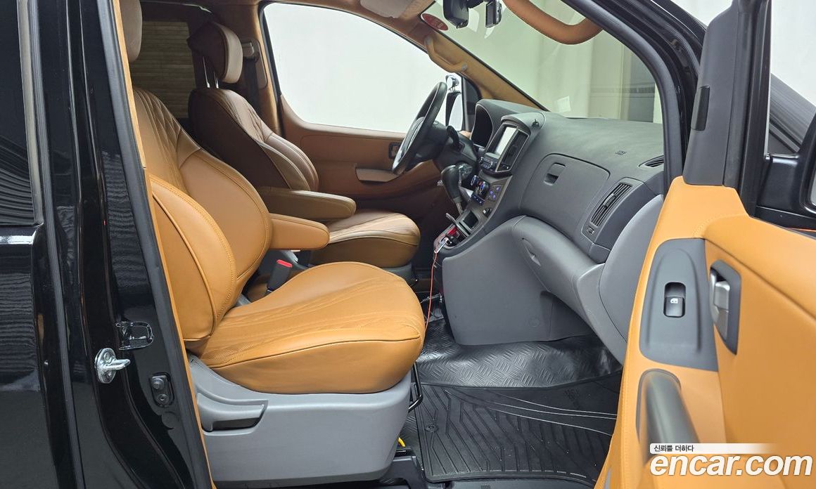 Hyundai Starex Limousine (Special)