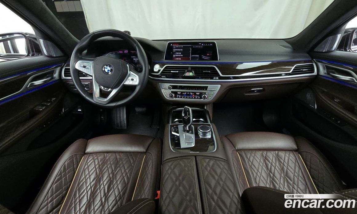 BMW 7-Series 740Li xDrive Design Pure Excellence
