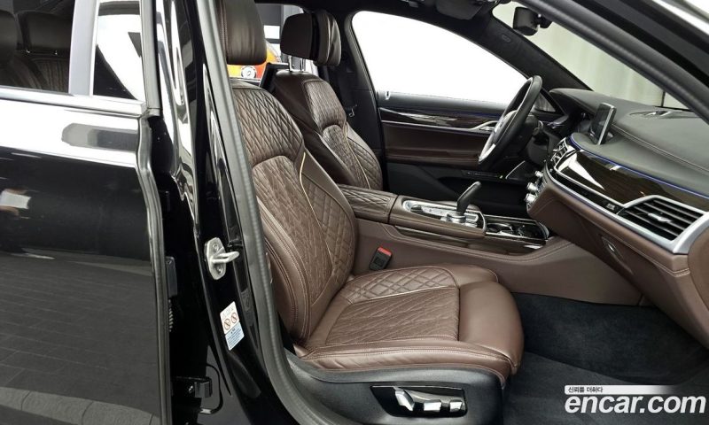 BMW 7-Series 740Li xDrive Design Pure Excellence