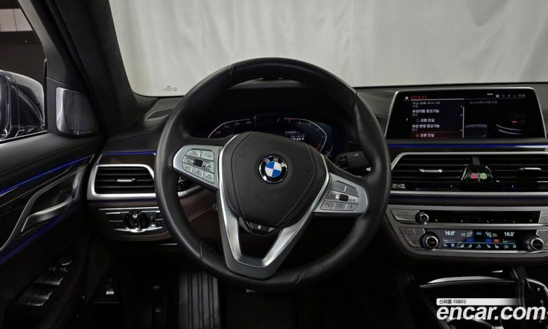 BMW 7-Series 740Li xDrive Design Pure Excellence