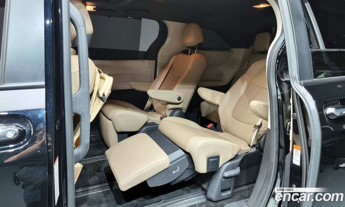 Toyota Sienna 2.5 Hybrid 2WD