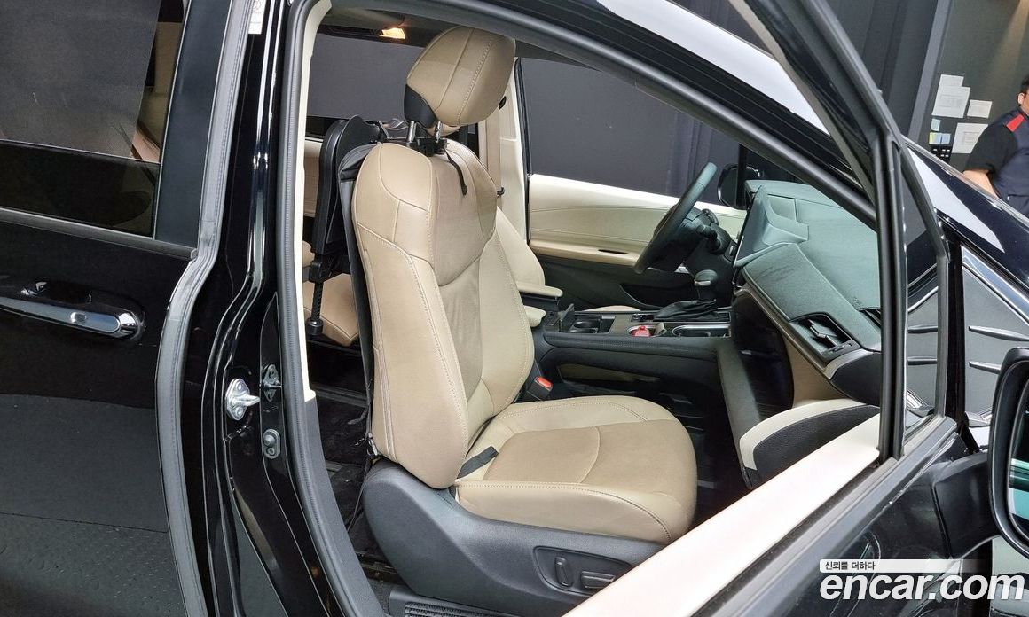 Toyota Sienna 2.5 Hybrid 2WD