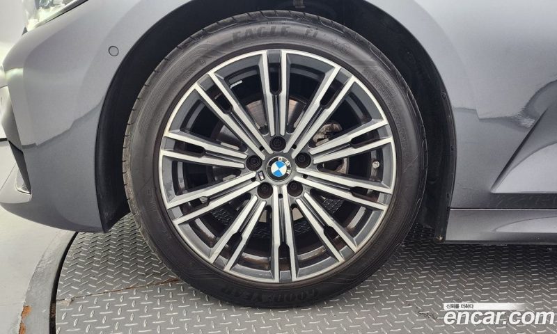 BMW 3-Series i320 M Sport