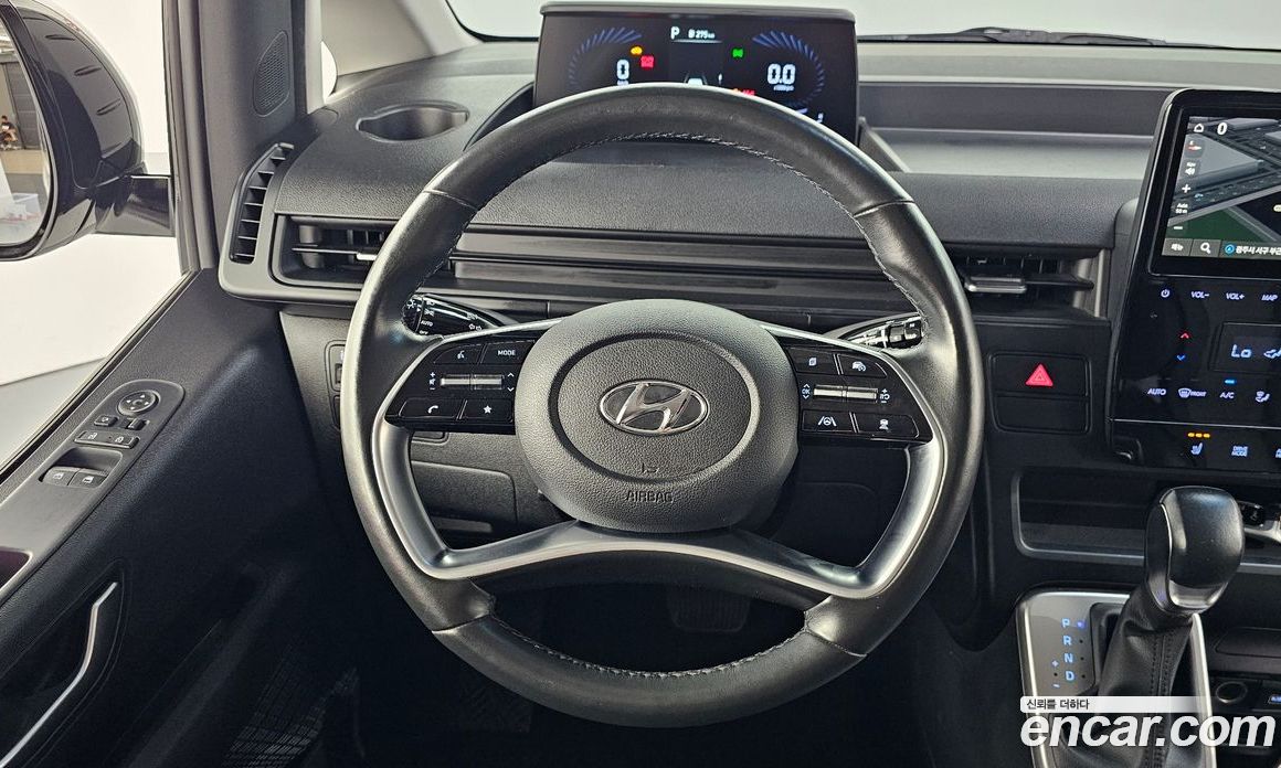 Hyundai Staria Tourer 11-Seater