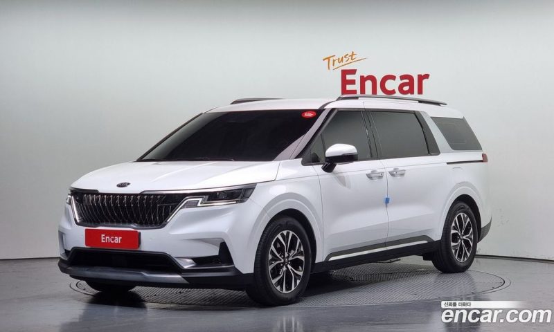 Kia Carnival 9-Seater Noblesse