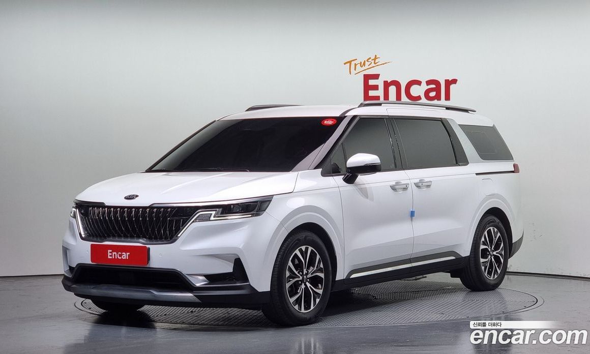 Kia Carnival 9-Seater Noblesse