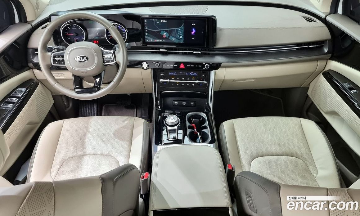 Kia Carnival 9-Seater Noblesse