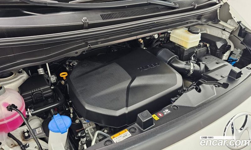 Hyundai Staria Tourer 11-Seater
