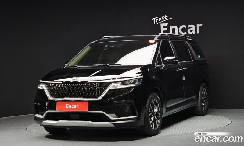 Kia Carnival 9-Seater Prestige