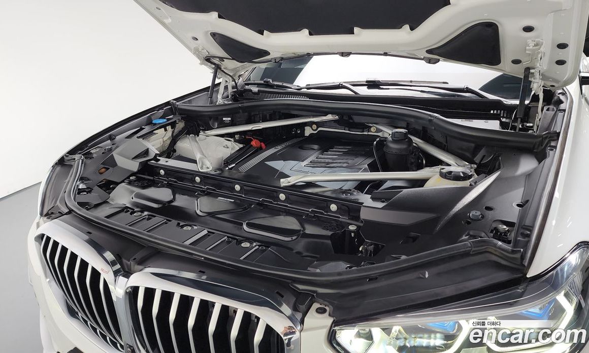 BMW X5 xDrive i40 xLine
