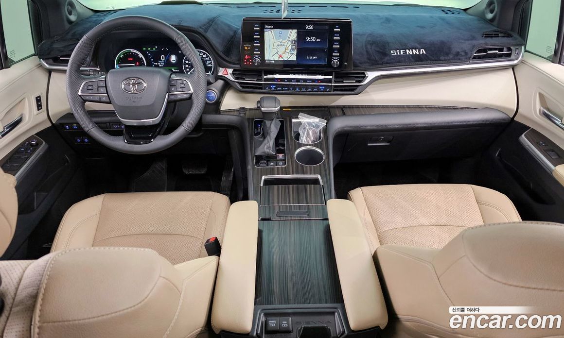 Toyota Sienna 2.5 Hybrid 2WD
