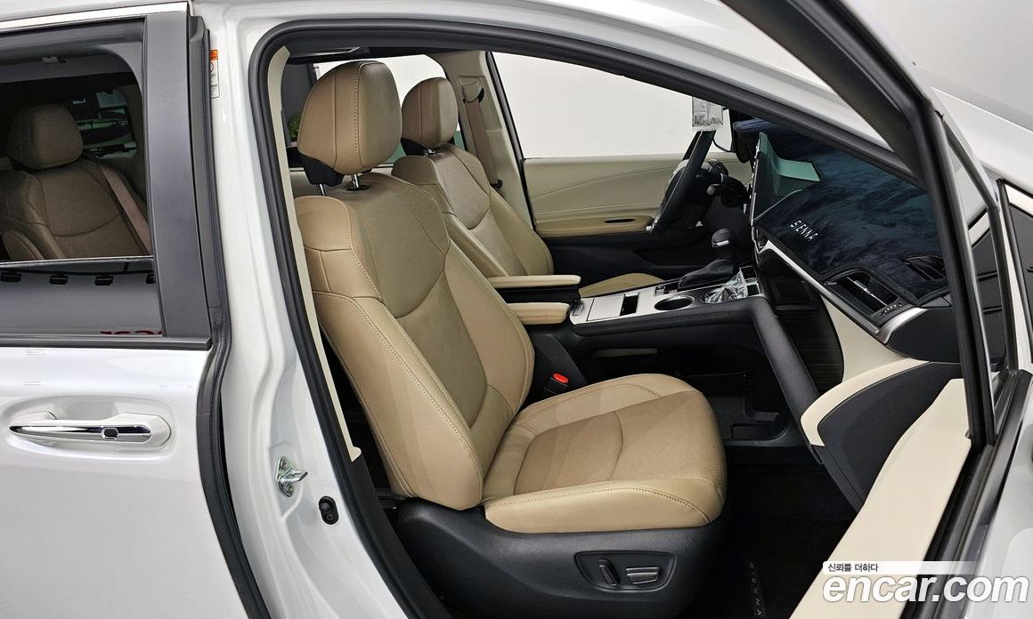 Toyota Sienna 2.5 Hybrid 2WD